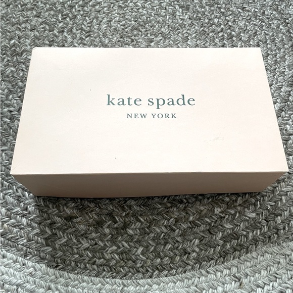 Kate spade black wristlet - Picture 2 of 3